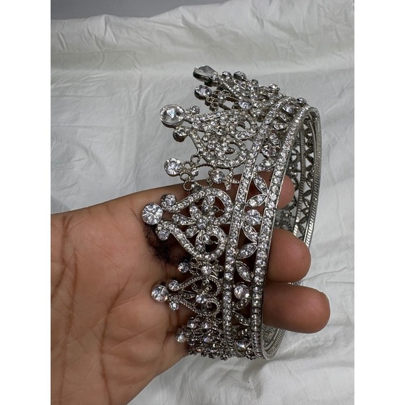 Sparkling Crystal Rhinestone Tiara Crown Silver Tone Bridal Wedding Pageant Prom